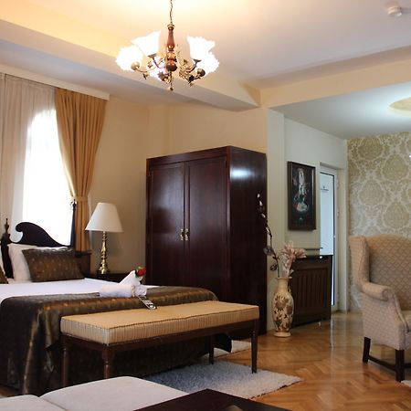 Villa Alexander Skopje Luaran gambar