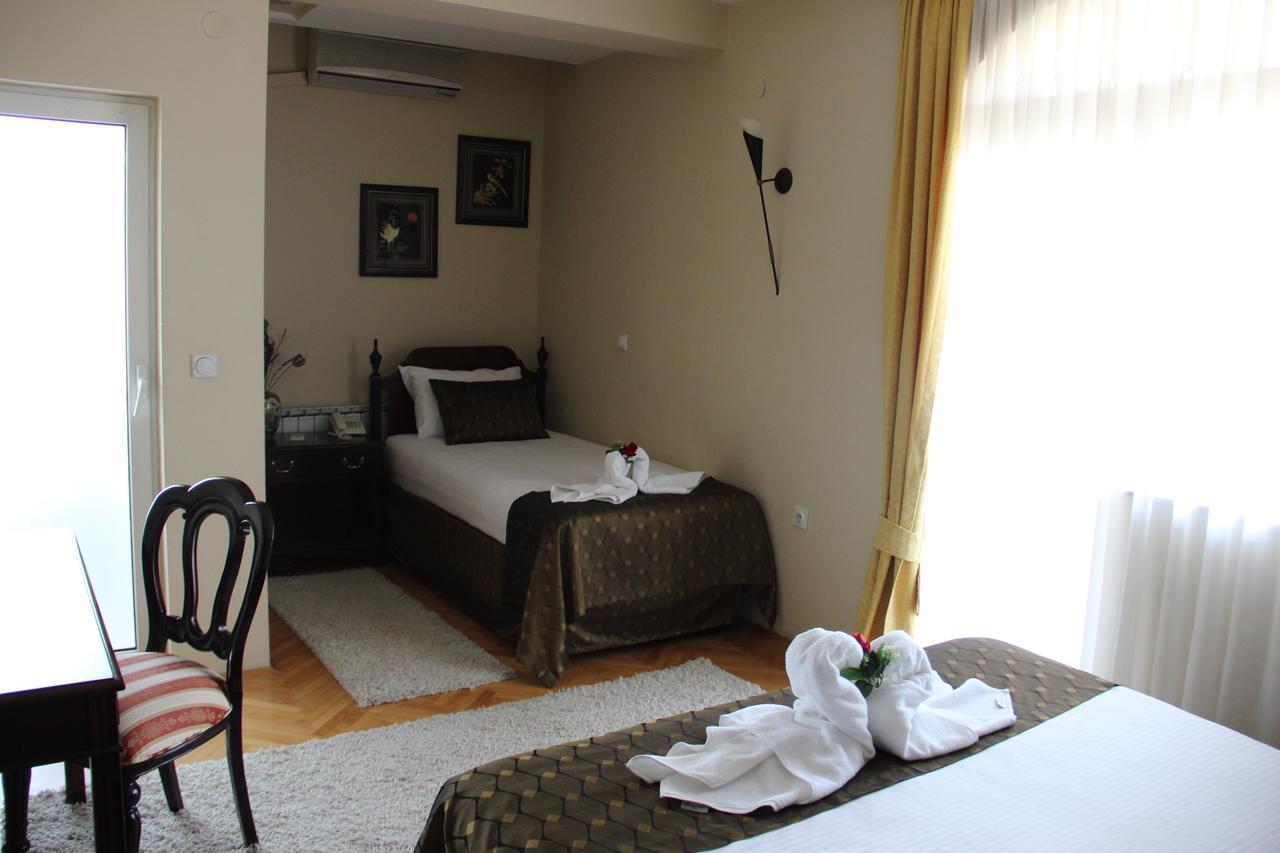 Villa Alexander Skopje Luaran gambar
