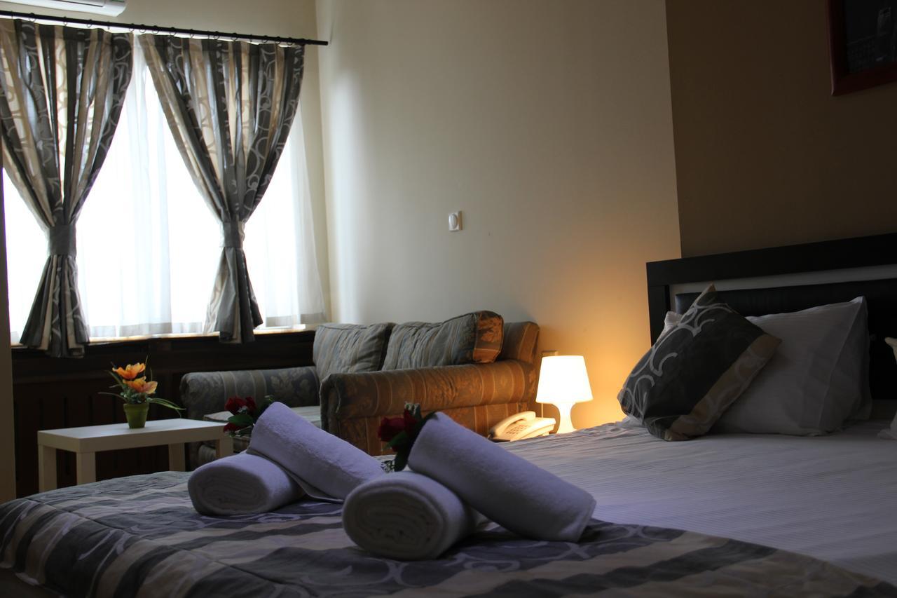 Villa Alexander Skopje Luaran gambar