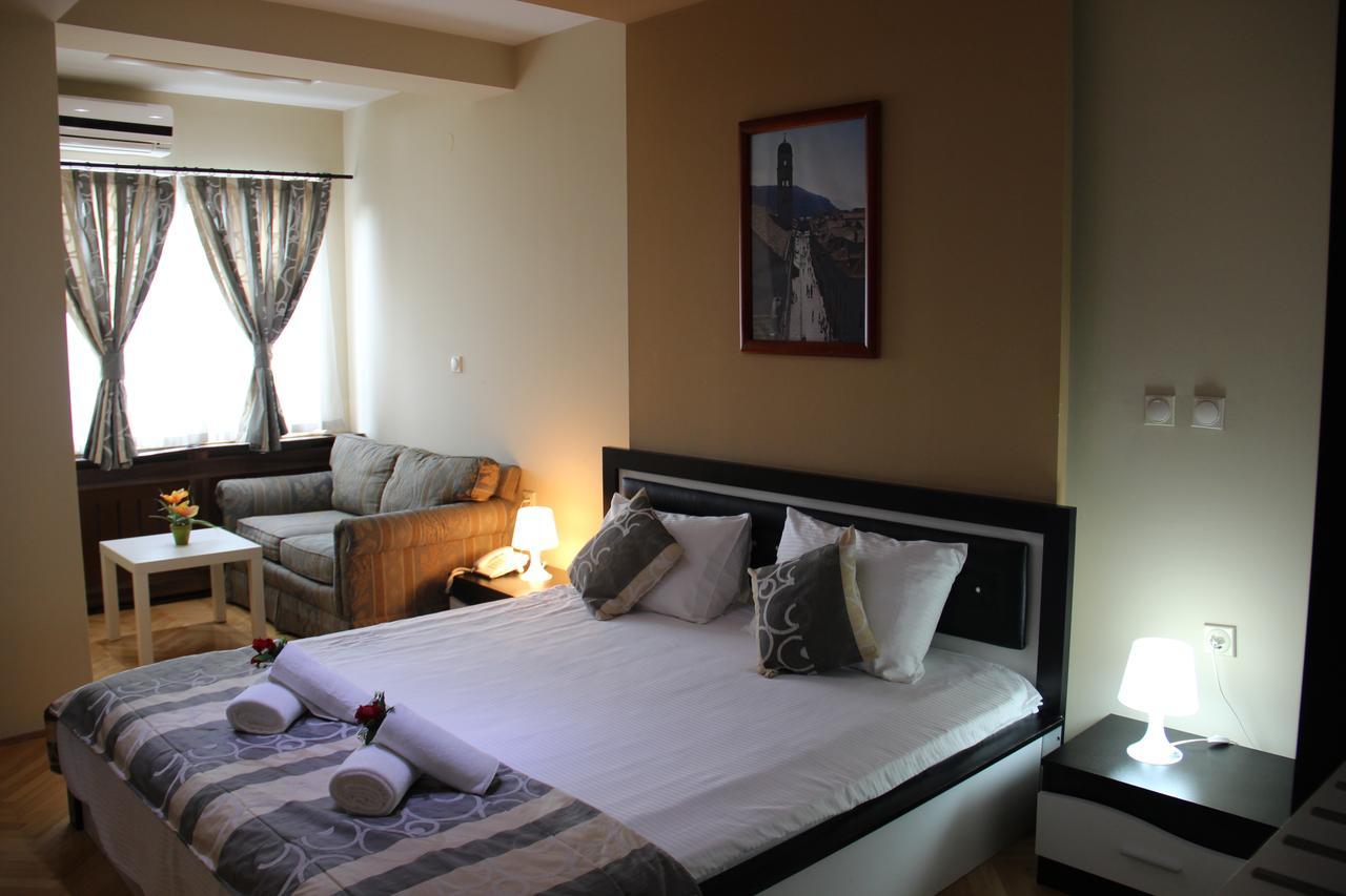 Villa Alexander Skopje Luaran gambar