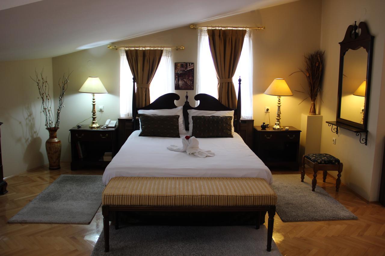 Villa Alexander Skopje Luaran gambar