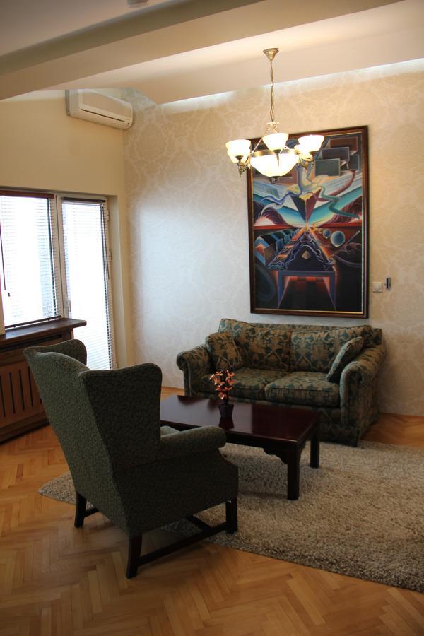 Villa Alexander Skopje Luaran gambar